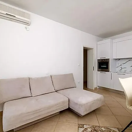 Ljiljanka 3 מלון 3*